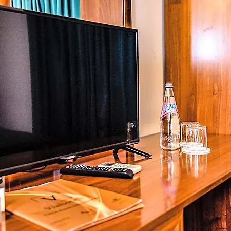 Vh Broadway Hotel